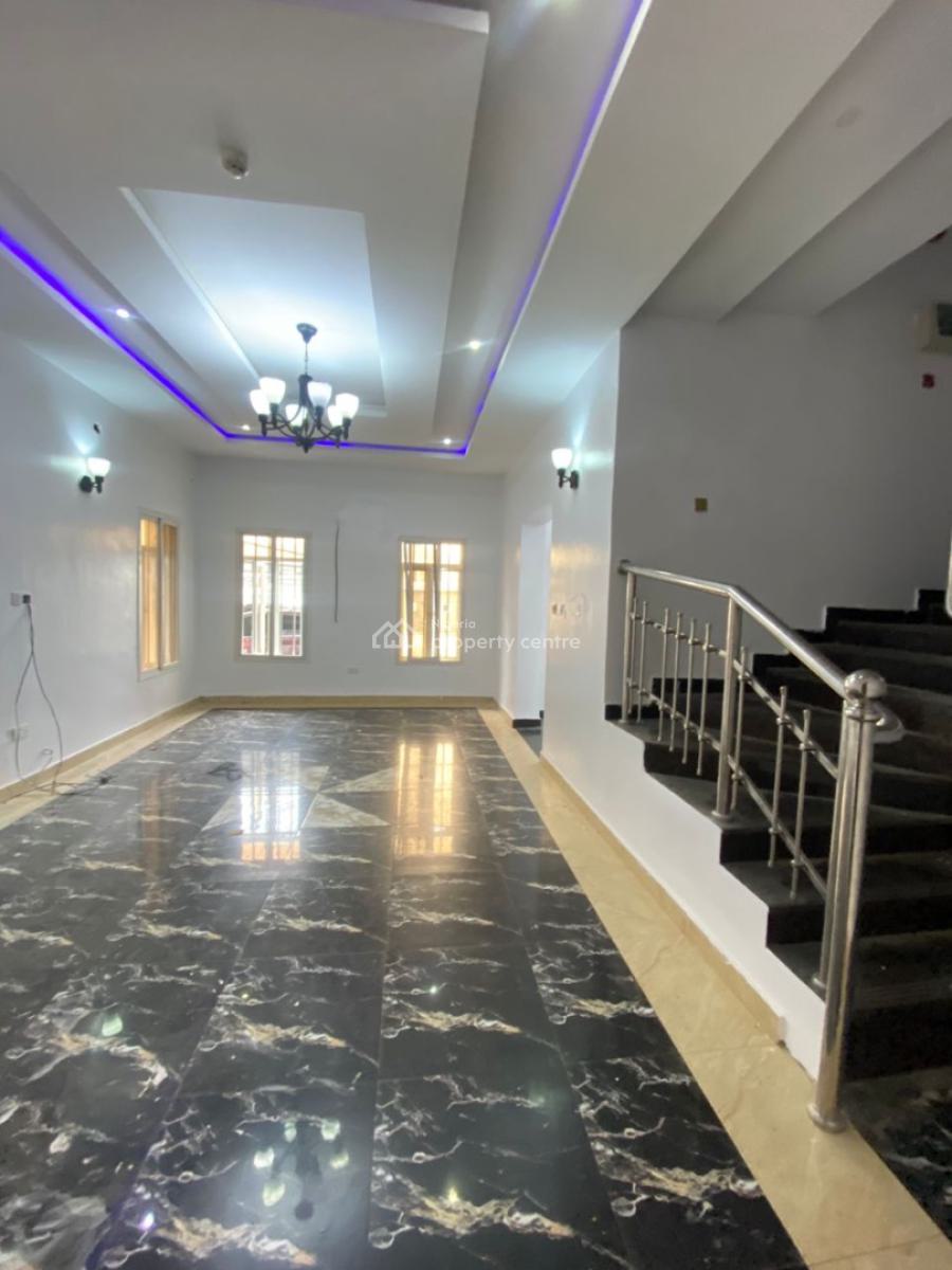 Ready to Move in 3 Bedrooms Terraced Duplex with Bq., Lekki Phase 1, Lekki, Lagos, Terraced Duplex for Rent