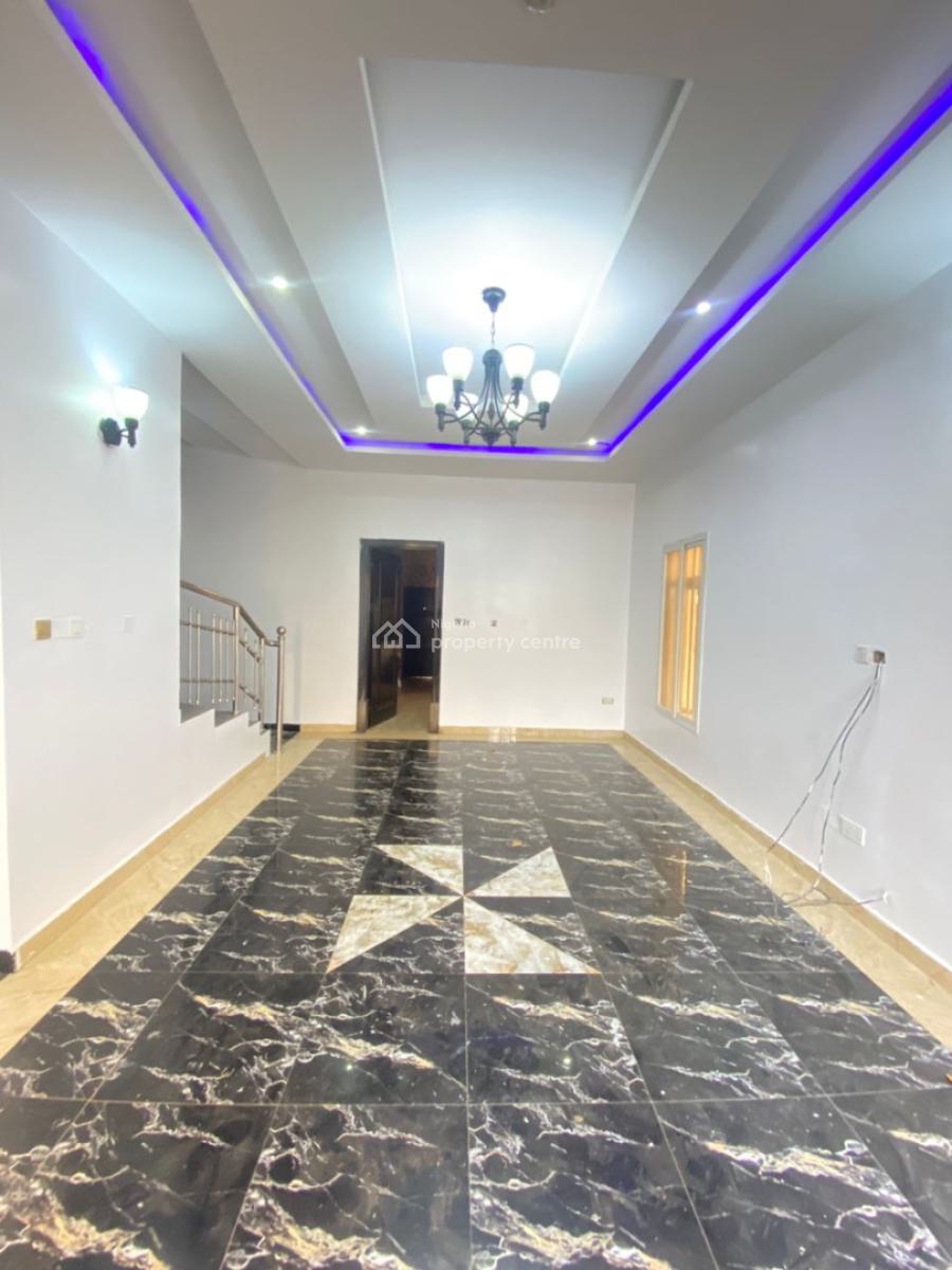 Ready to Move in 3 Bedrooms Terraced Duplex with Bq., Lekki Phase 1, Lekki, Lagos, Terraced Duplex for Rent