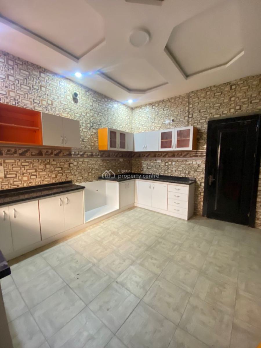 Ready to Move in 3 Bedrooms Terraced Duplex with Bq., Lekki Phase 1, Lekki, Lagos, Terraced Duplex for Rent
