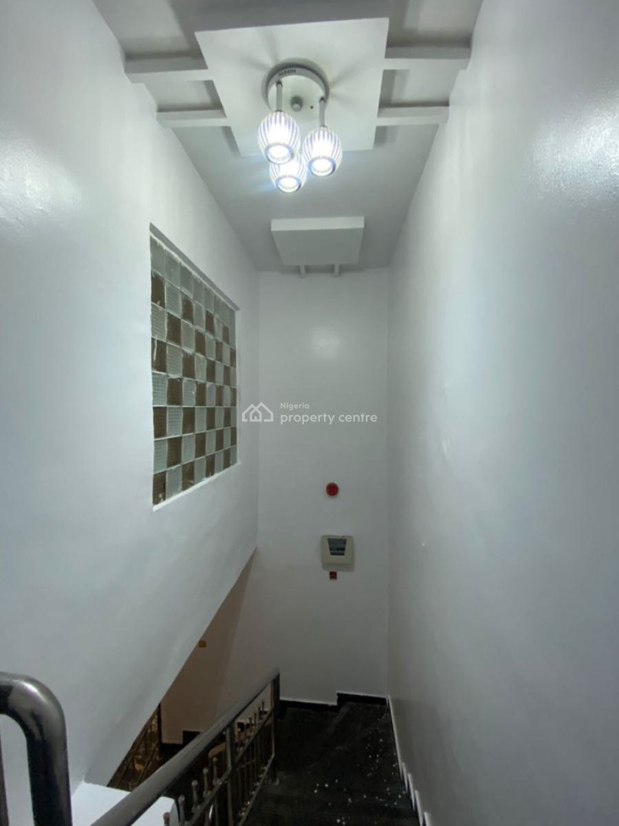 Ready to Move in 3 Bedrooms Terraced Duplex with Bq., Lekki Phase 1, Lekki, Lagos, Terraced Duplex for Rent