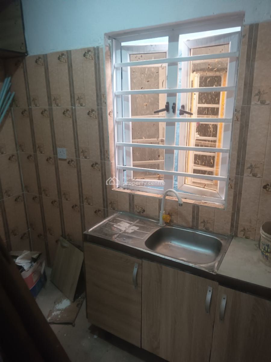 Luxury Mini Flat +pop + (upstairs), Omole Phase 1, Ojodu, Lagos, Mini Flat (room and Parlour) for Rent