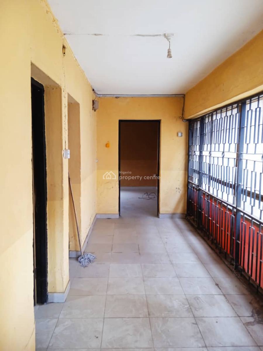 9 Rooms Office Space, Off College Road, Ogba, Ikeja, Lagos, Flat / Apartment for Rent
