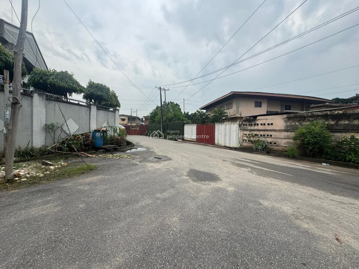 Land Measuring 1059sqm with a Demolishable Structure, Ilupeju Estate, Ilupeju, Lagos, Residential Land for Sale