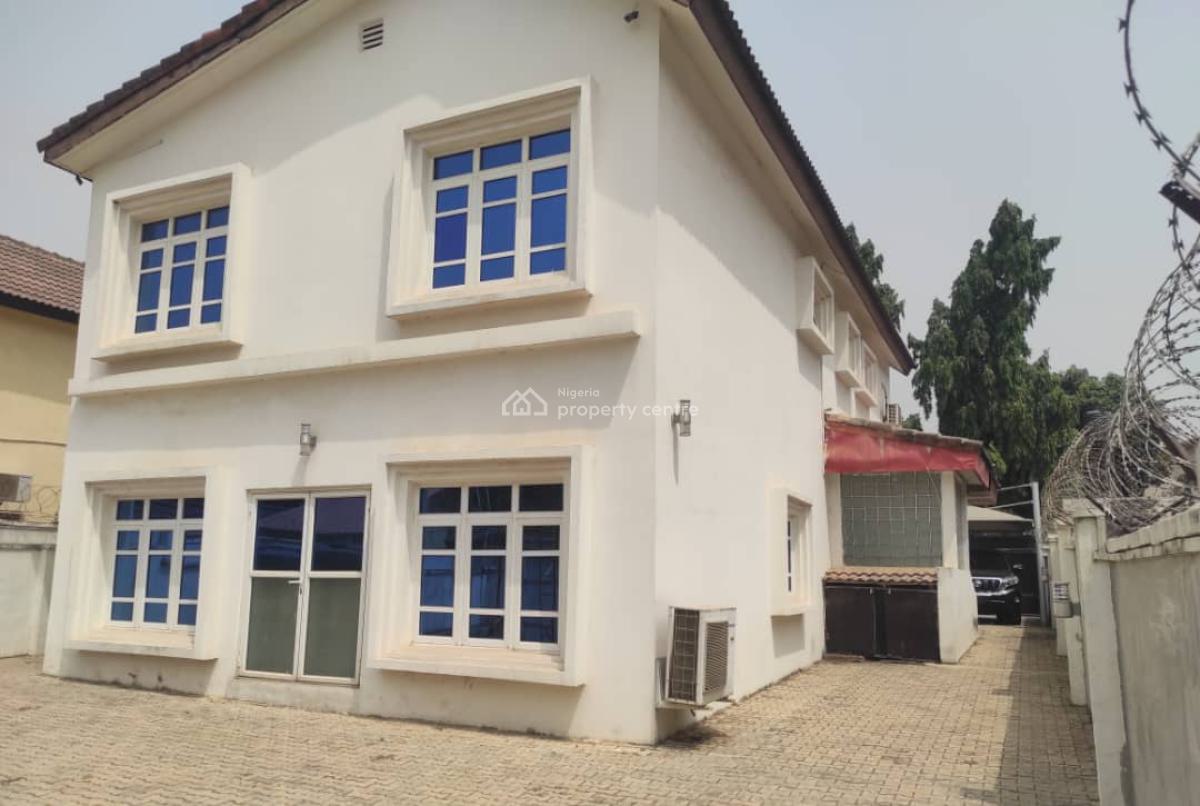 a Contemporary Built Standard  Duplex, Aso Garden Estate, Maitama District, Abuja, Detached Duplex for Sale