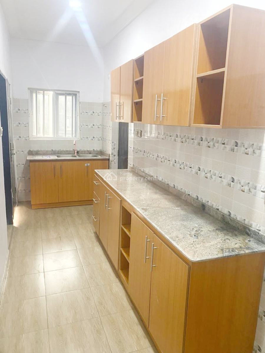 Luxury 3 Bedrooms Apartment in an Estate, Isheri, Magodo, Lagos, Flat / Apartment for Rent