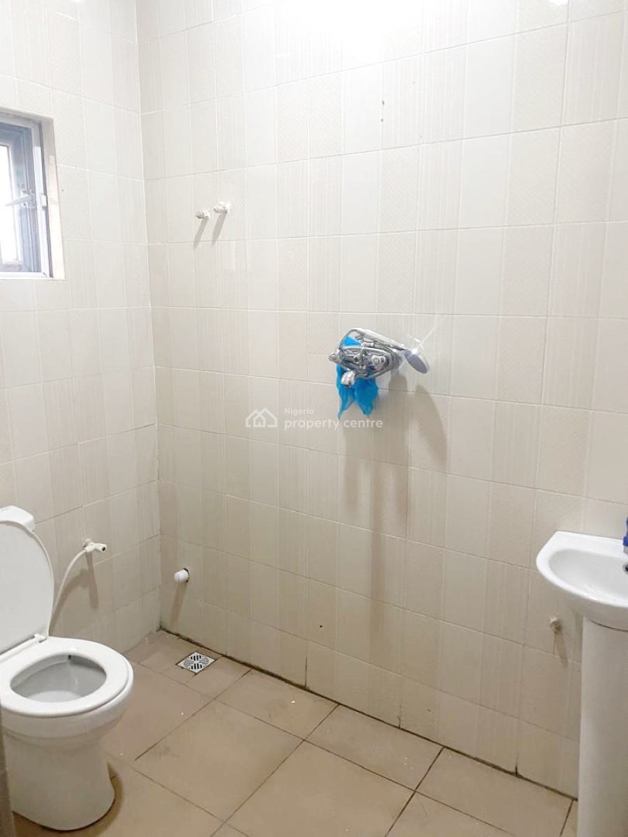 Luxury 3 Bedrooms Apartment in an Estate, Isheri, Magodo, Lagos, Flat / Apartment for Rent