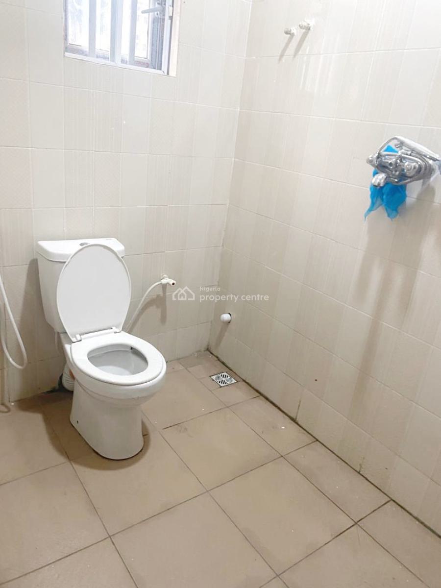 Luxury 3 Bedrooms Apartment in an Estate, Isheri, Magodo, Lagos, Flat / Apartment for Rent