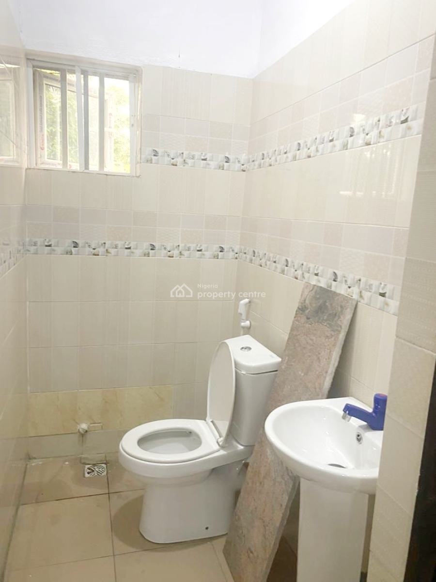 Luxury 3 Bedrooms Apartment in an Estate, Isheri, Magodo, Lagos, Flat / Apartment for Rent