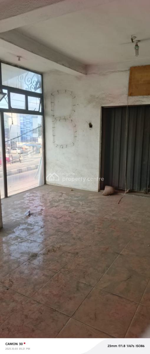 Sharp 3 Bedroom, Community Road, Ago Palace, Isolo, Lagos, Flat / Apartment for Rent