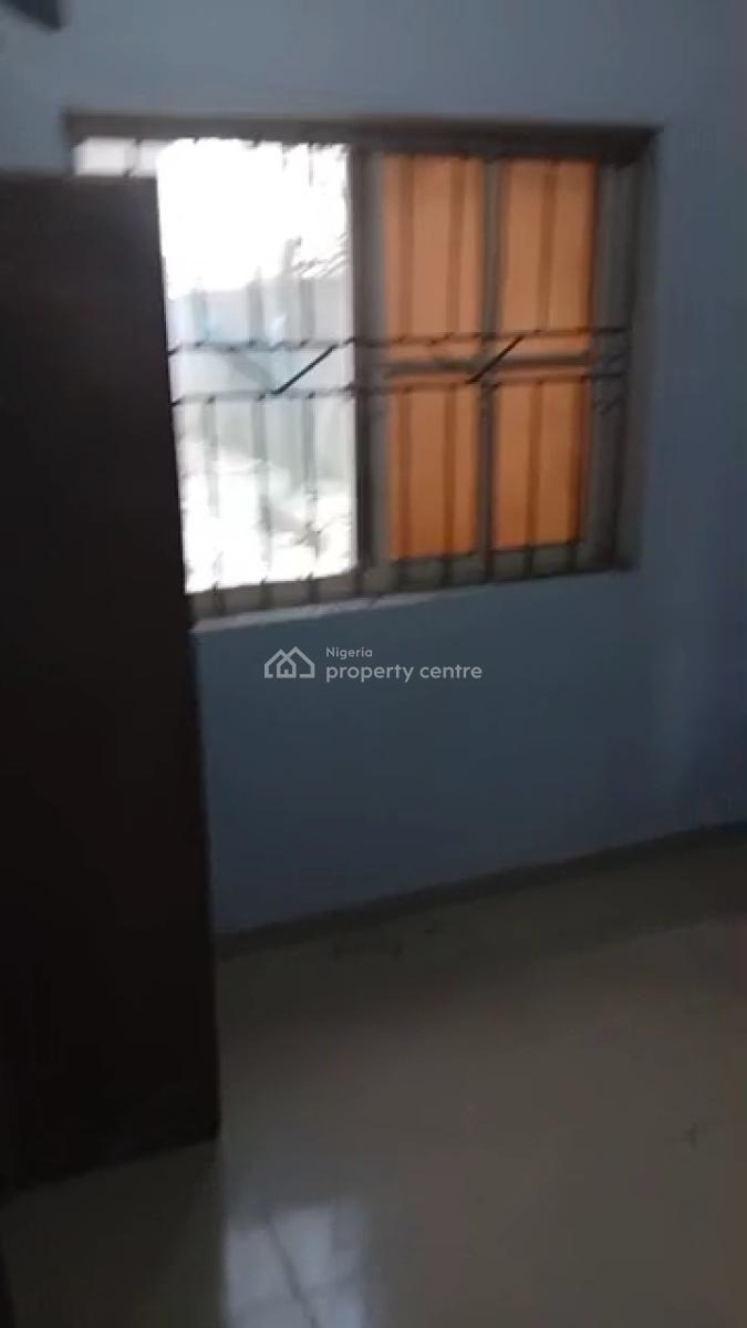 Sharp 3 Bedroom, Community Road, Ago Palace, Isolo, Lagos, Flat / Apartment for Rent