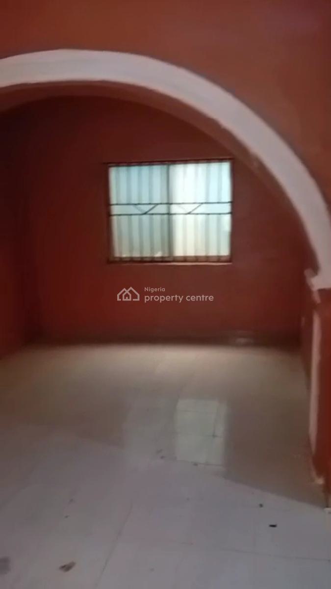 Sharp 3 Bedroom, Community Road, Ago Palace, Isolo, Lagos, Flat / Apartment for Rent