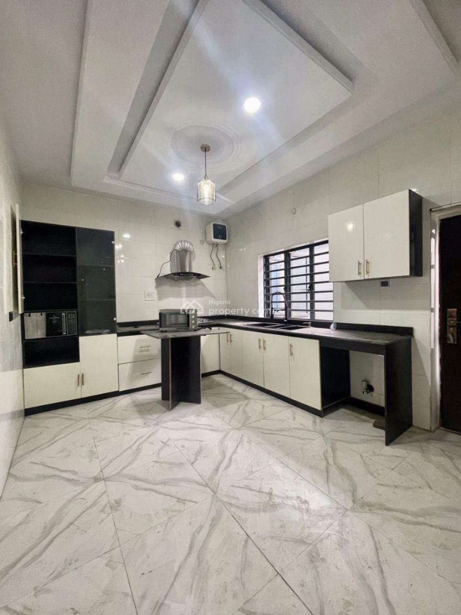 Elegant 3 Bedroom Terrace Duplex Plus Garage, Yaba, Lagos, Terraced Duplex for Sale