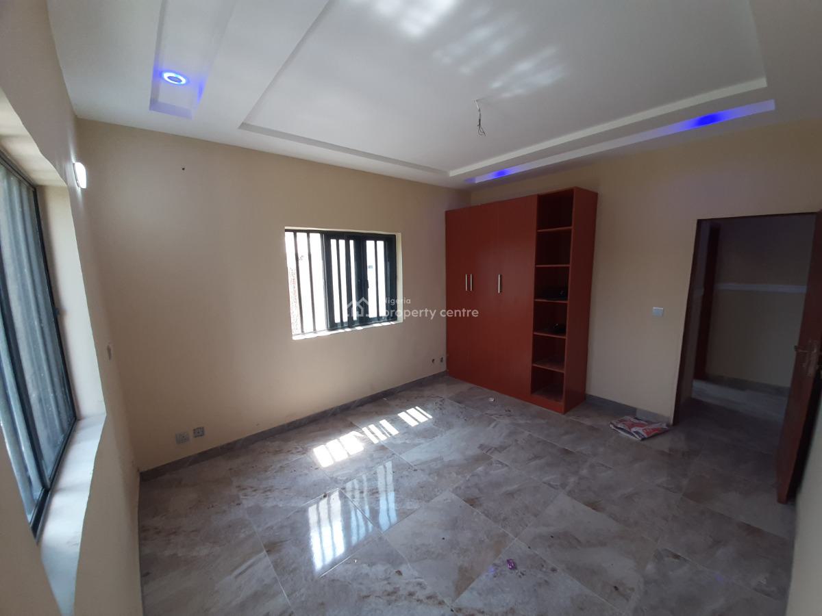 Its a Self-serviced, Come with Your Own Generator 2 Bedrooms Flat with, Ikate, Lekki, Lagos, Flat / Apartment for Rent