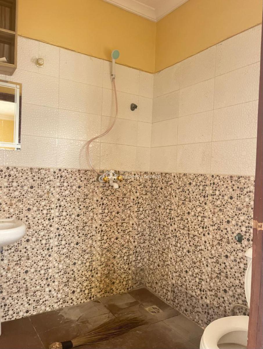 Standard 3 Bedroom All Rooms Ensuite Flat, Yaba, Lagos, Flat / Apartment for Rent