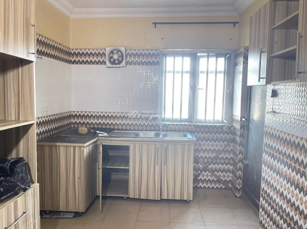 Standard 3 Bedroom All Rooms Ensuite Flat, Yaba, Lagos, Flat / Apartment for Rent