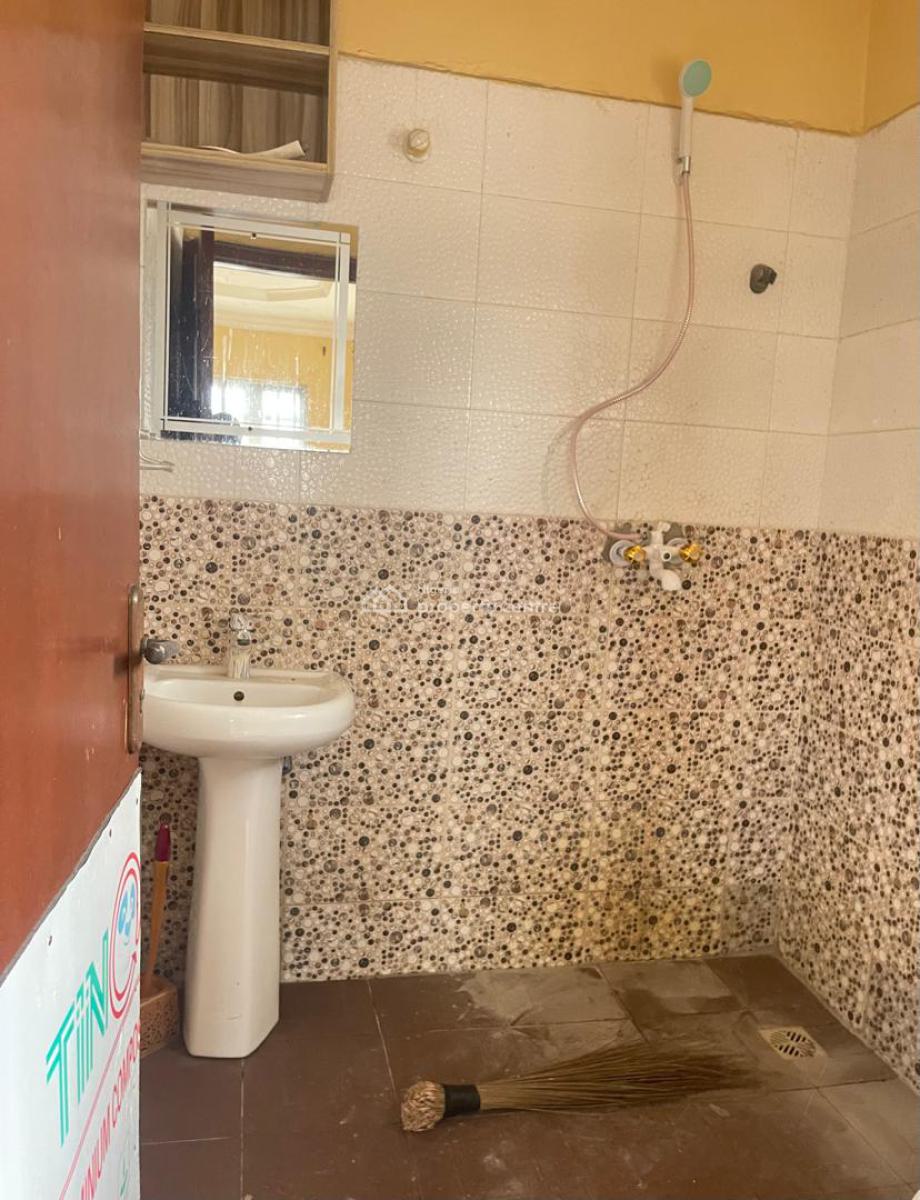Standard 3 Bedroom All Rooms Ensuite Flat, Yaba, Lagos, Flat / Apartment for Rent