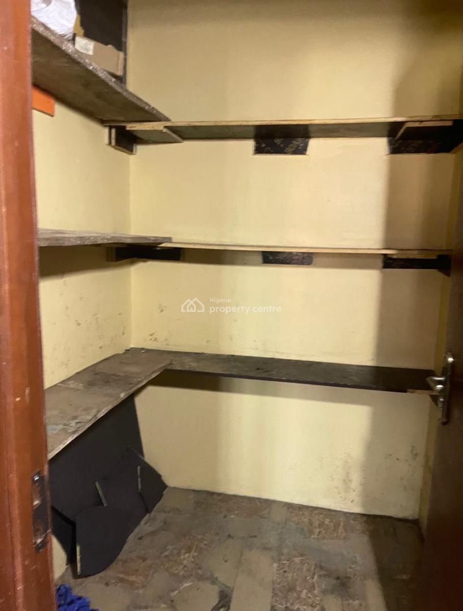 Standard 3 Bedroom All Rooms Ensuite Flat, Yaba, Lagos, Flat / Apartment for Rent