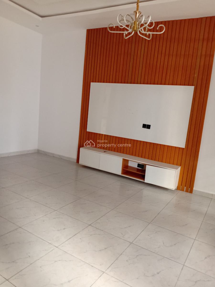 Luxury 4 Bedroom Flat with Excellent Key Features, Orchid Road, Lekki, Lagos, Flat / Apartment for Sale
