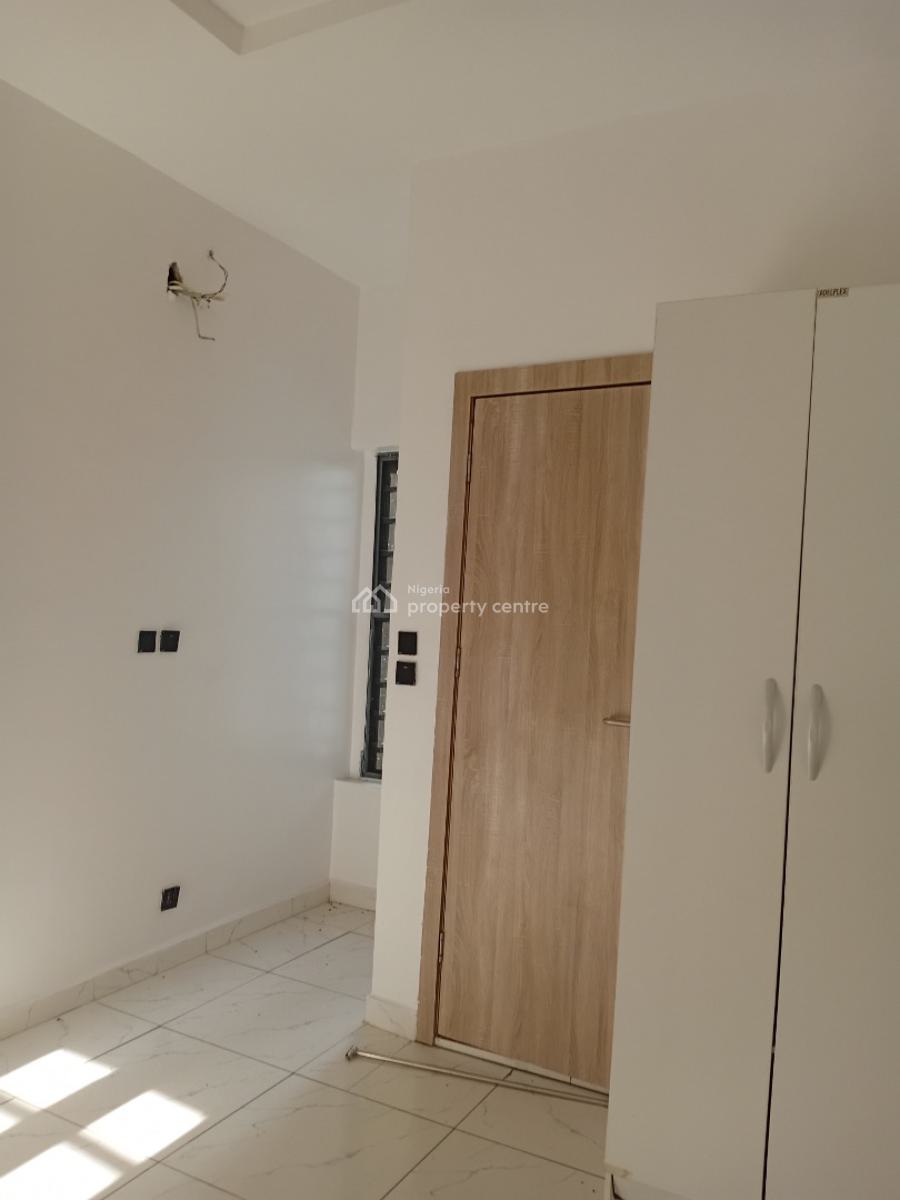 Luxury 4 Bedroom Flat with Excellent Key Features, Orchid Road, Lekki, Lagos, Flat / Apartment for Sale
