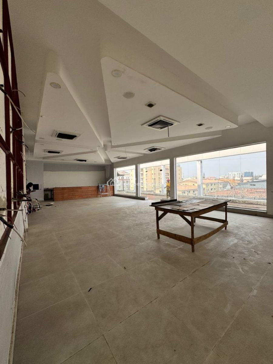 Rooftop Space, Lekki Phase 1, Lekki, Lagos, Commercial Property for Rent