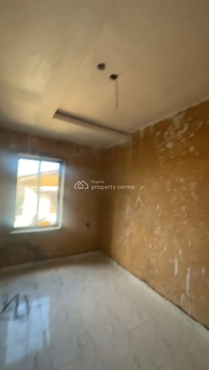 Very Spacious Mini Flat (upstairs), Shomolu, Lagos, Mini Flat (room and Parlour) for Rent