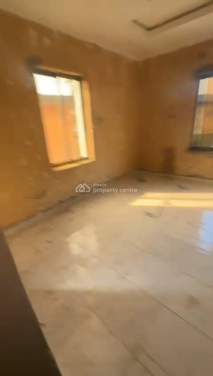 Very Spacious Mini Flat (upstairs), Shomolu, Lagos, Mini Flat (room and Parlour) for Rent