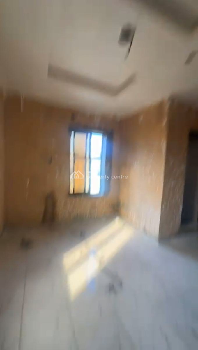 Very Spacious Mini Flat (upstairs), Shomolu, Lagos, Mini Flat (room and Parlour) for Rent