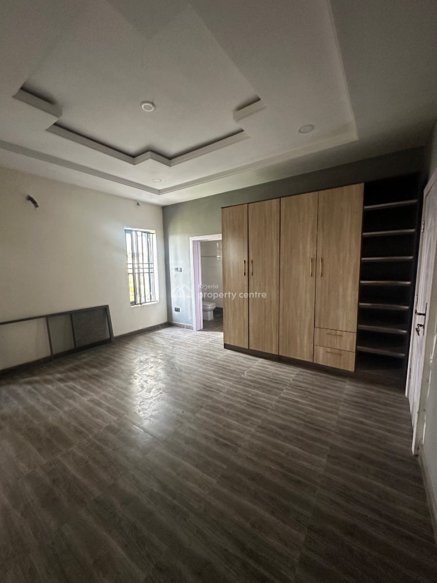 2 Bedrooms and a Mini Palour. Sharing Kitchen, Ologolo, Lekki, Lagos, Flat / Apartment for Rent