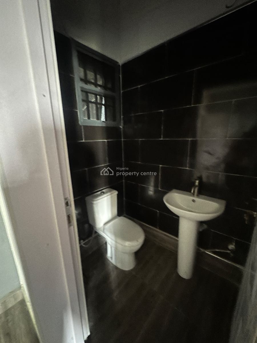 2 Bedrooms and a Mini Palour. Sharing Kitchen, Ologolo, Lekki, Lagos, Flat / Apartment for Rent