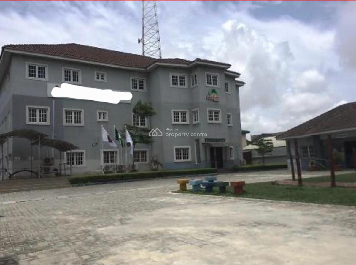 School Building, Ikate, Lekki, Lagos, House for Sale
