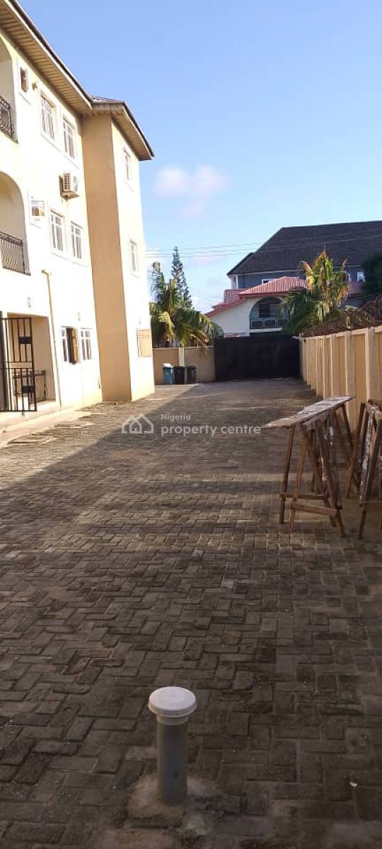 3 Bedroom Apartment, Mobil Road, Ajah, Lagos, Flat / Apartment for Rent