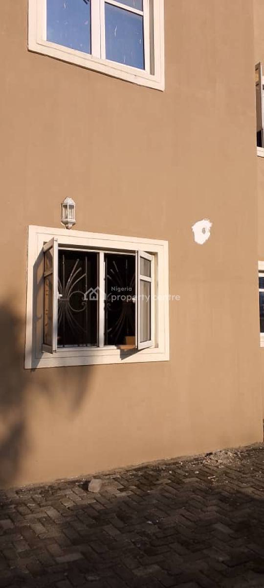 3 Bedroom Apartment, Mobil Road, Ajah, Lagos, Flat / Apartment for Rent