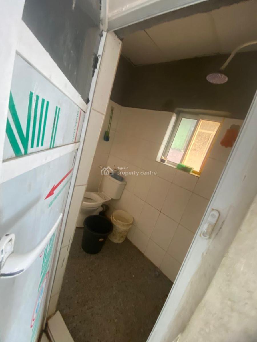 Spacious Mini Flat in Jibowu Yaba, Okesuna Street, Jibowu, Yaba, Lagos, Mini Flat (room and Parlour) for Rent