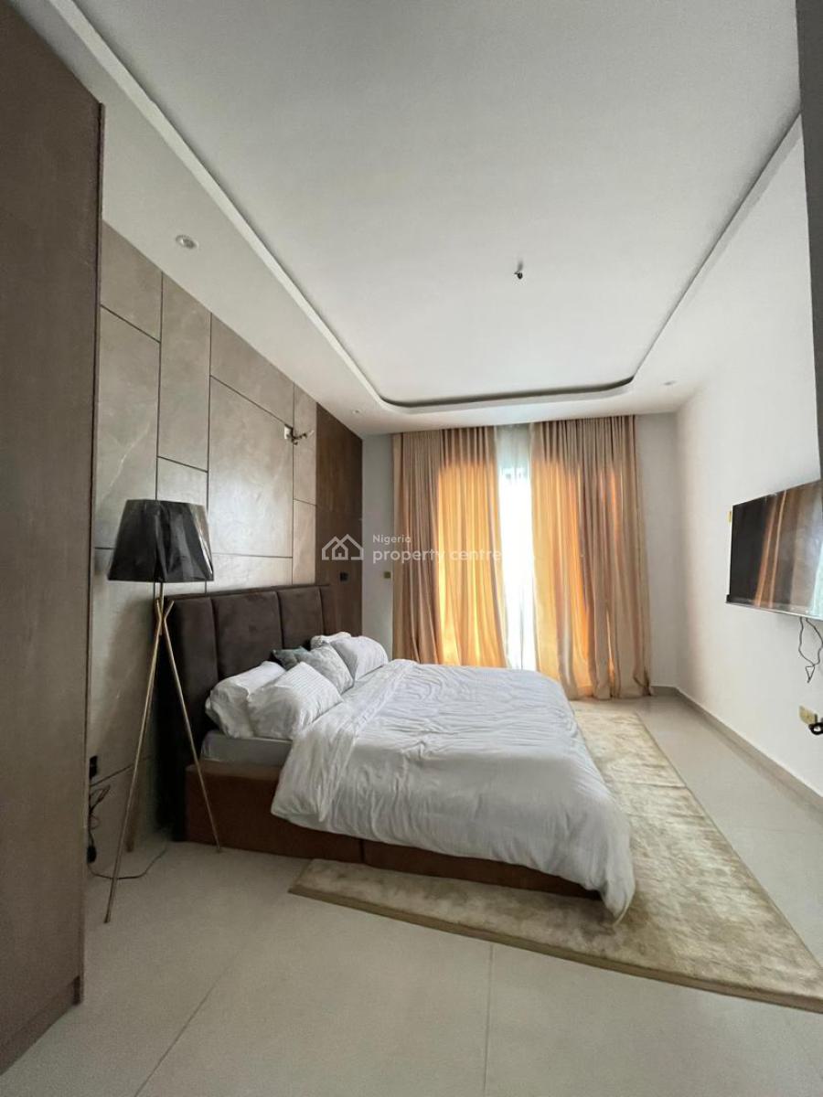 Absolutely Decent 2 Bed Apartment with  Communal Swimming Pool, Elevat, Lekki Phase 1, Lekki, Lagos, Flat / Apartment for Sale