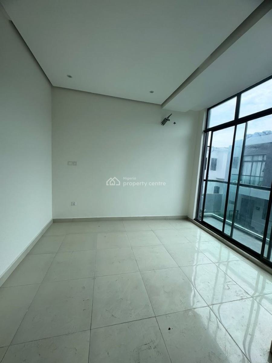 4bedroom Semi Detached Duplex, New Road, Lekki Expressway, Lekki, Lagos, Semi-detached Duplex for Rent