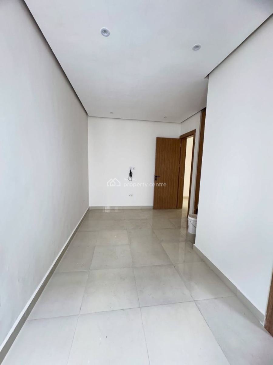 4bedroom Semi Detached Duplex, New Road, Lekki Expressway, Lekki, Lagos, Semi-detached Duplex for Rent