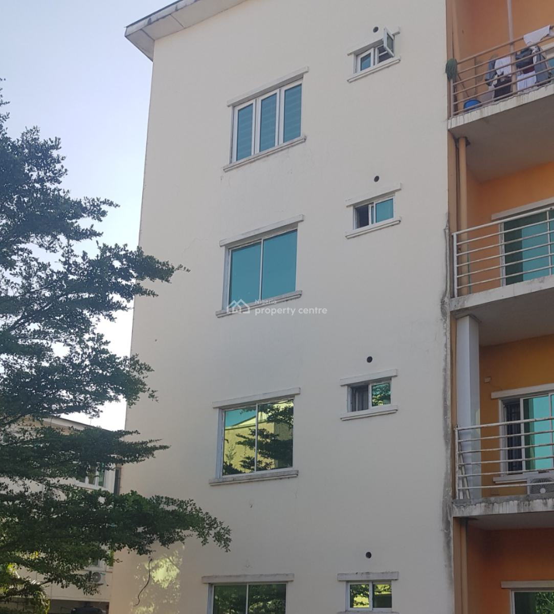 2 Bedroom Apartment in a Well Secured Estate, Chevron, Lekki Phase 2, Lekki, Lagos, Flat / Apartment for Sale