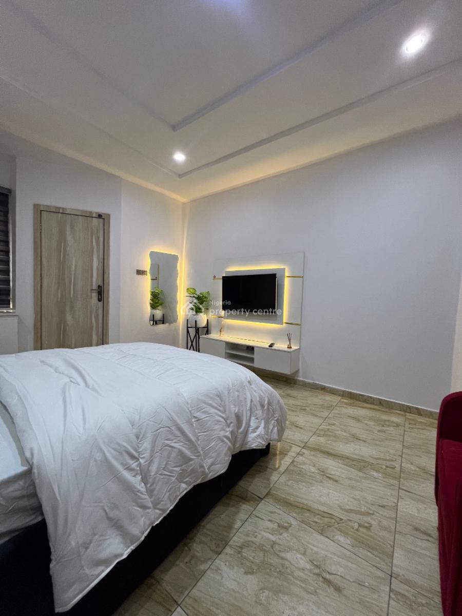 Stylish Furnished Studio Room, Royal Pine Gate 1 Orchid Road, Lekki Phase 2, Lekki, Lagos, Self Contain (single Rooms) Short Let