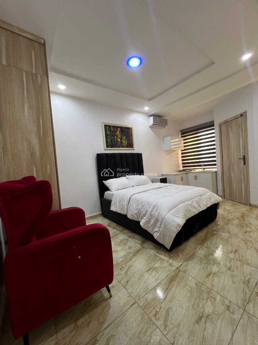 Stylish Furnished Studio Room, Royal Pine Gate 1 Orchid Road, Lekki Phase 2, Lekki, Lagos, Self Contain (single Rooms) Short Let