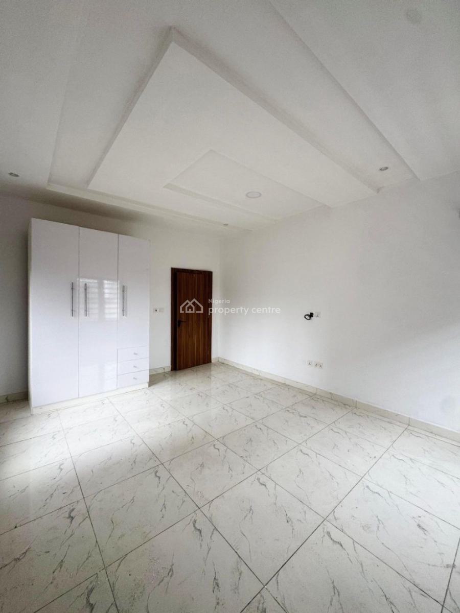 Very Spacious 3bedroom Apartment with Bq and Elevator, Lekki Phase 1, Lekki, Lagos, Flat / Apartment for Sale