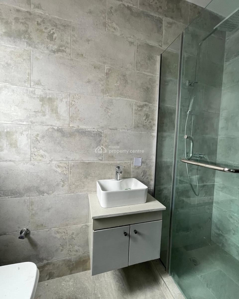 Exquisite 5 Bedroom Penthouse with Pool and Elevator in a Serene Environment, Lekki Phase 1, Lekki, Lagos, House for Sale
