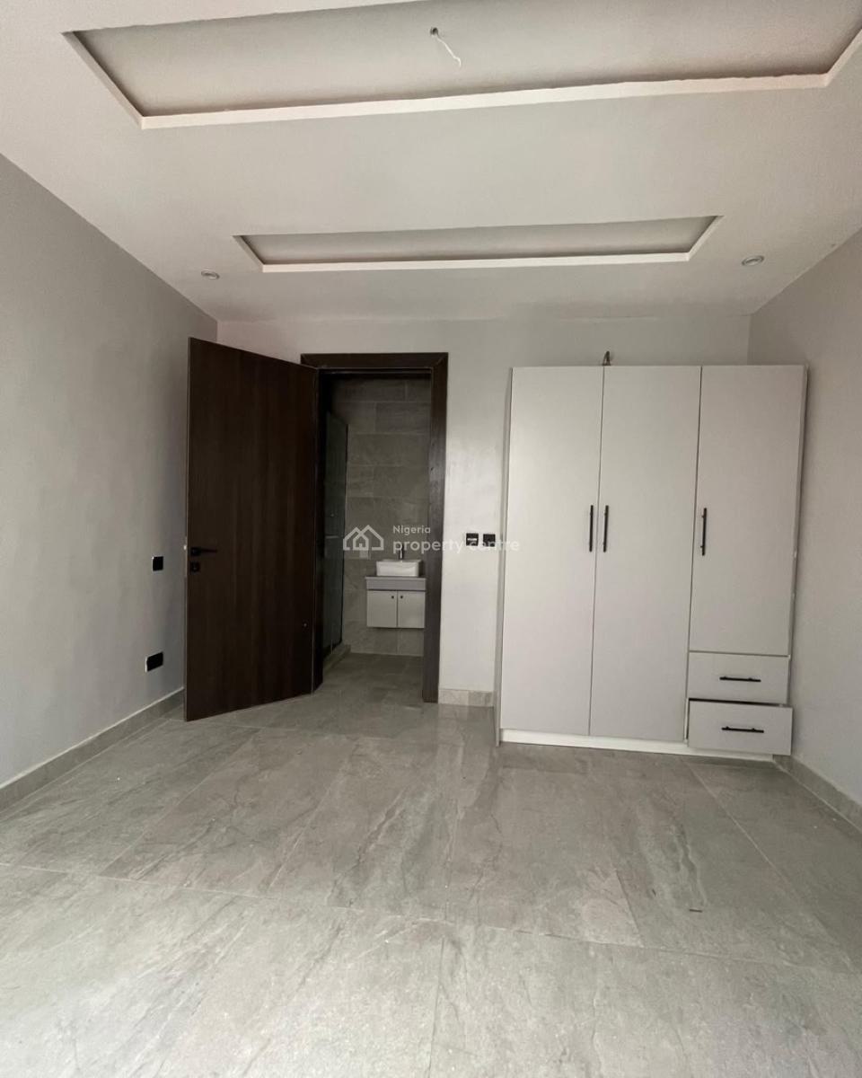 Exquisite 5 Bedroom Penthouse with Pool and Elevator in a Serene Environment, Lekki Phase 1, Lekki, Lagos, House for Sale