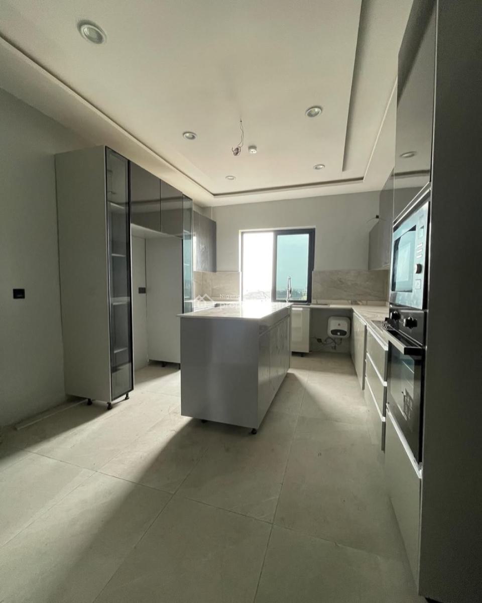 Exquisite 5 Bedroom Penthouse with Pool and Elevator in a Serene Environment, Lekki Phase 1, Lekki, Lagos, House for Sale