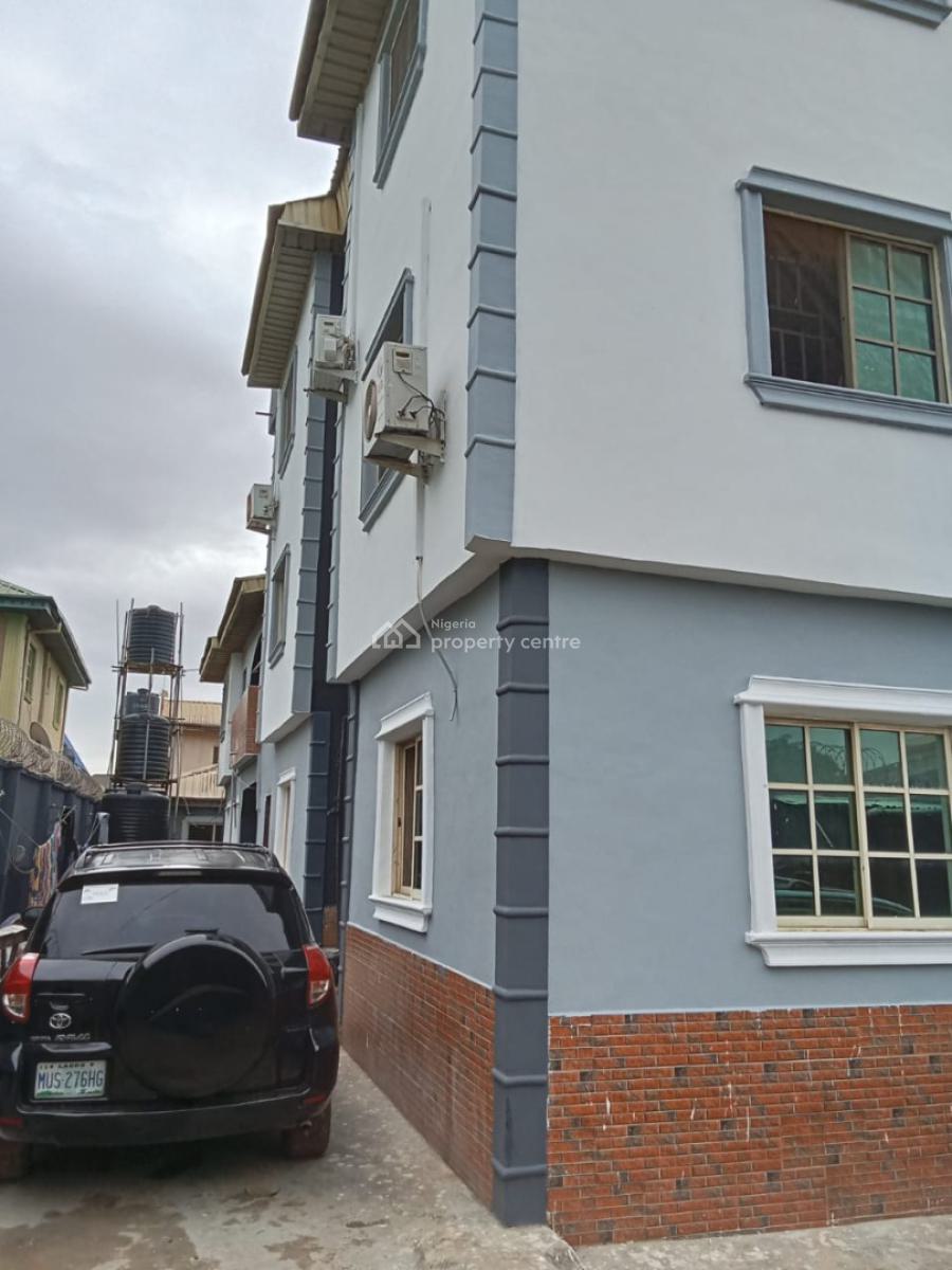 Modern Block of 10 Flats with 2 Shops, Omark Bus Stop Igando, Off Igando Lasu Road Lagos Nigeria*, Igando, Ikotun, Lagos, Block of Flats for Sale