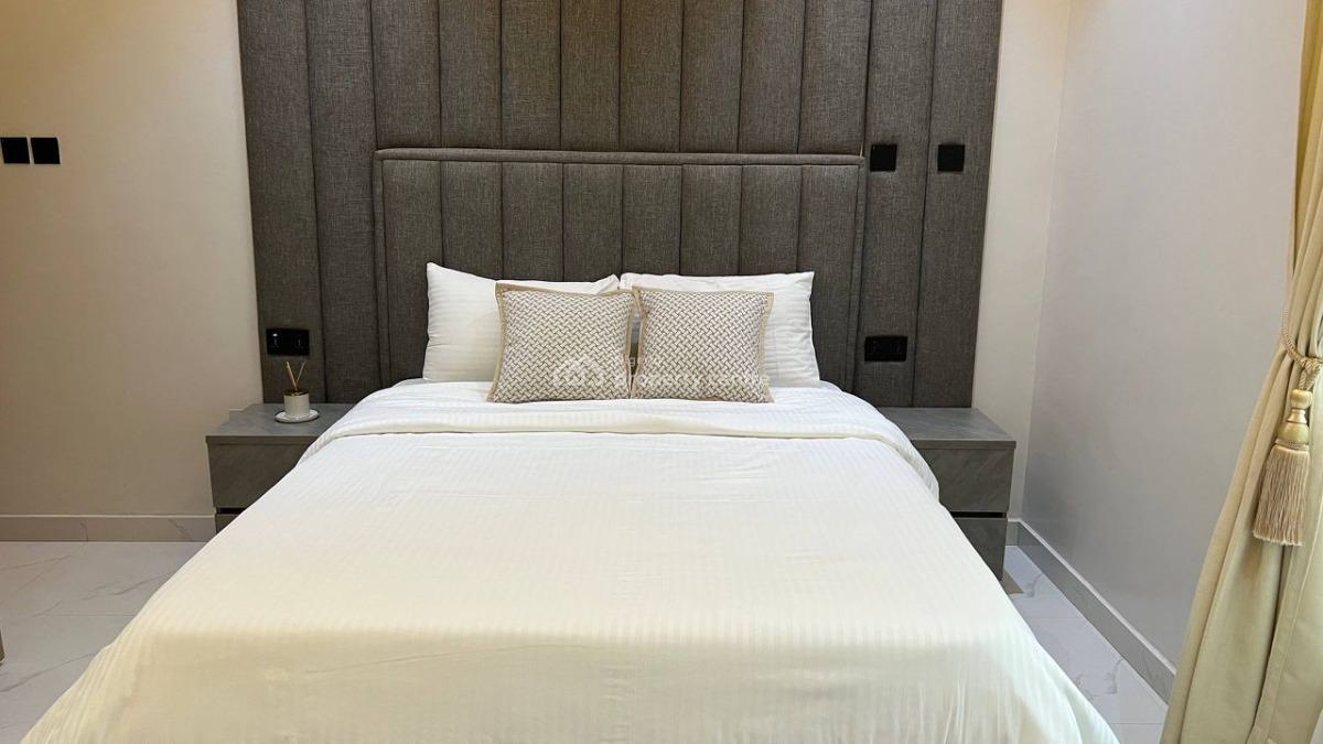 2bedroom Apartment in Ikeja Gra, Ikeja Gra, Ikeja, Lagos, Flat / Apartment Short Let
