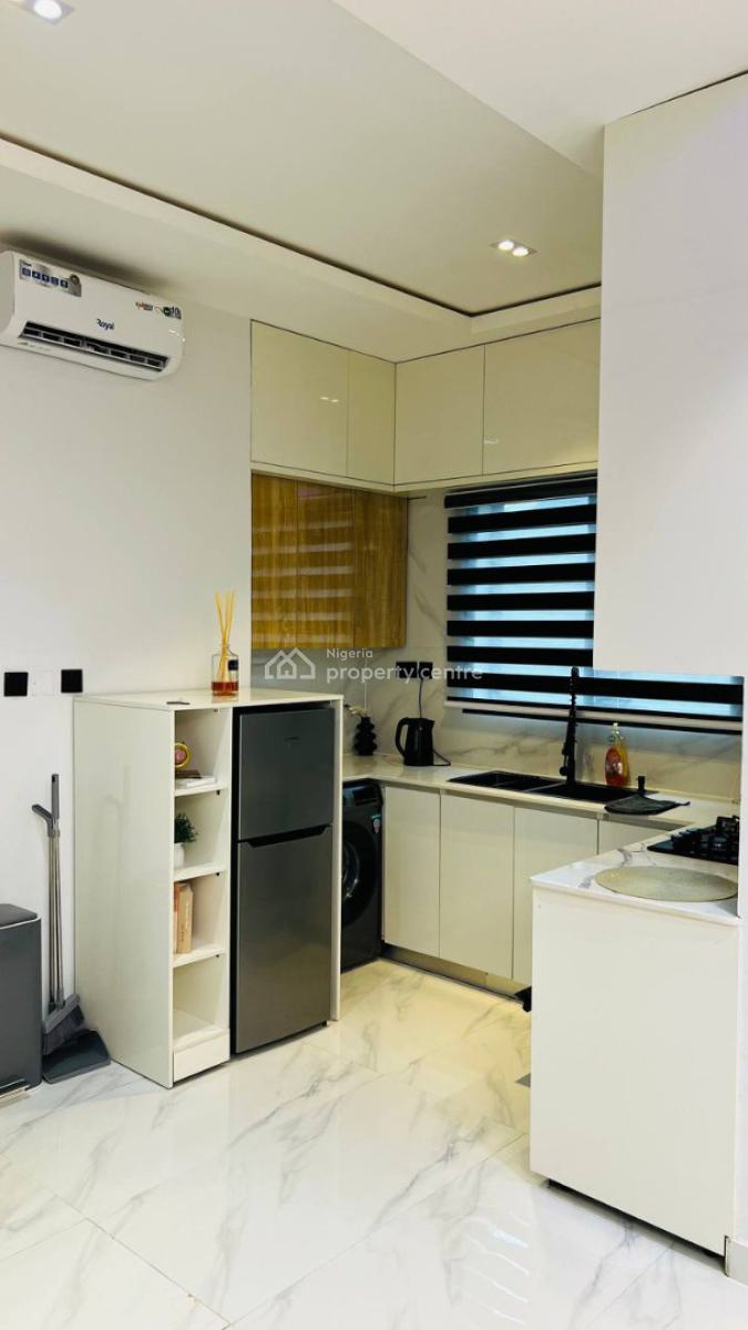 2bedroom Apartment in Ikeja Gra, Ikeja Gra, Ikeja, Lagos, Flat / Apartment Short Let