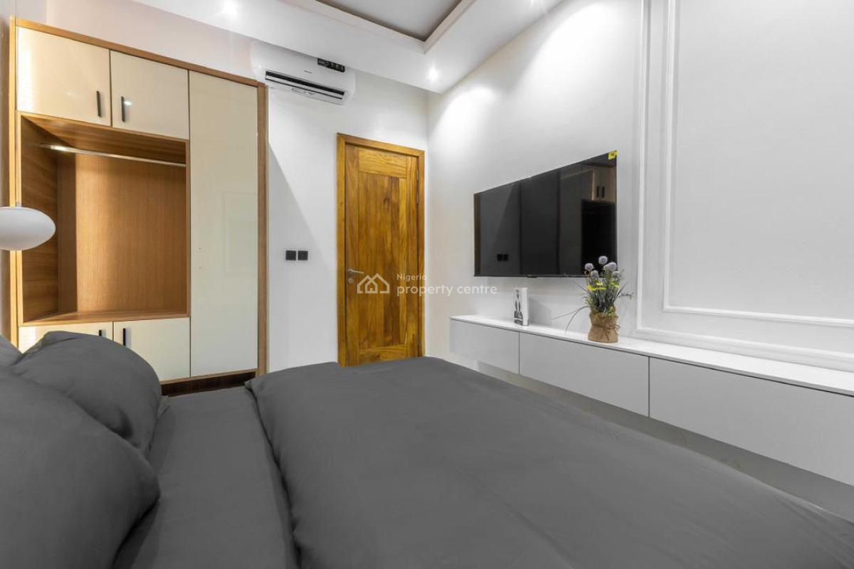 Luxury Smart Home 1 Bedroom Apartment with Pool Ps5, Lekki Phase 1, Lekki, Lagos, Flat / Apartment Short Let