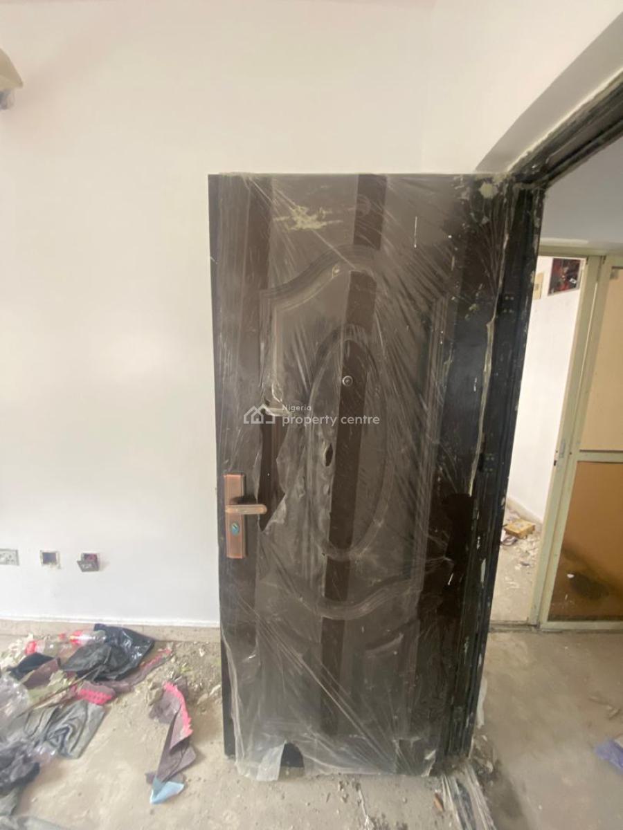 Spacious Serviced Room and Parlour Mini Flat in a Code Access Estate, Pinnacle Filling Station Marwa Lekki Right, Lekki Phase 1, Lekki, Lagos, Mini Flat (room and Parlour) for Rent