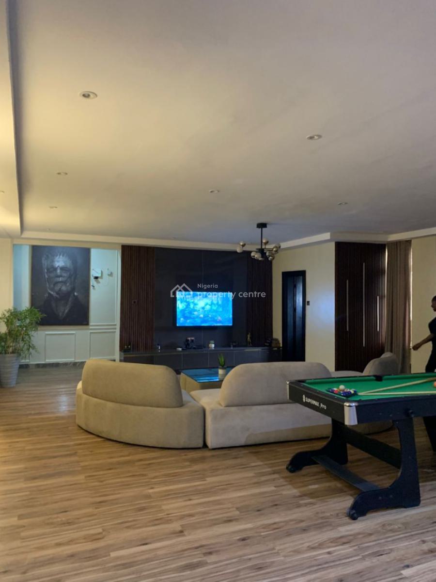 Beautiful & Massive 3 Bedroom Apartment, Lekki Phase 1, Lekki, Lagos, Flat / Apartment Short Let