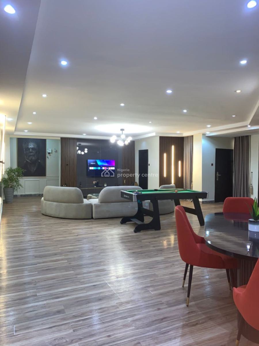Beautiful & Massive 3 Bedroom Apartment, Lekki Phase 1, Lekki, Lagos, Flat / Apartment Short Let